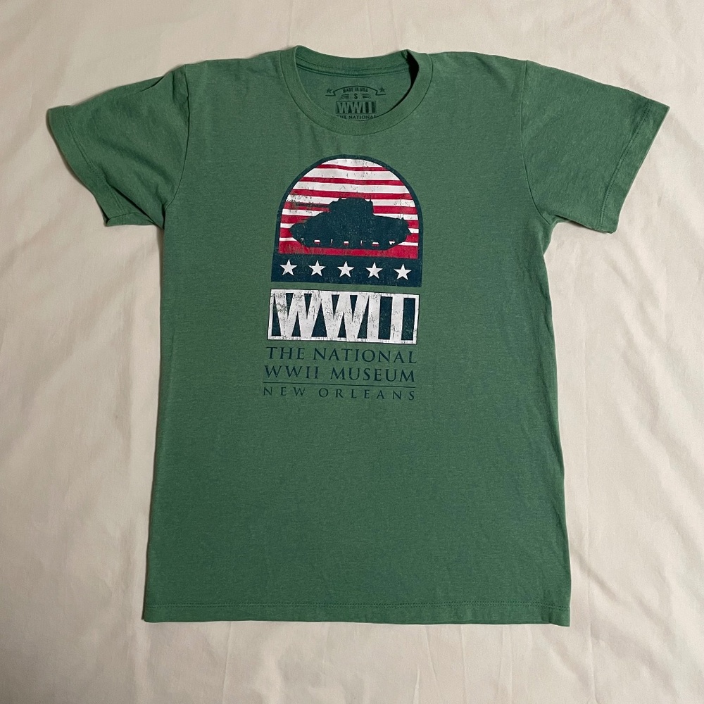 Small National WWII Museum New Orleans T-Shirt. Green. Good condition.